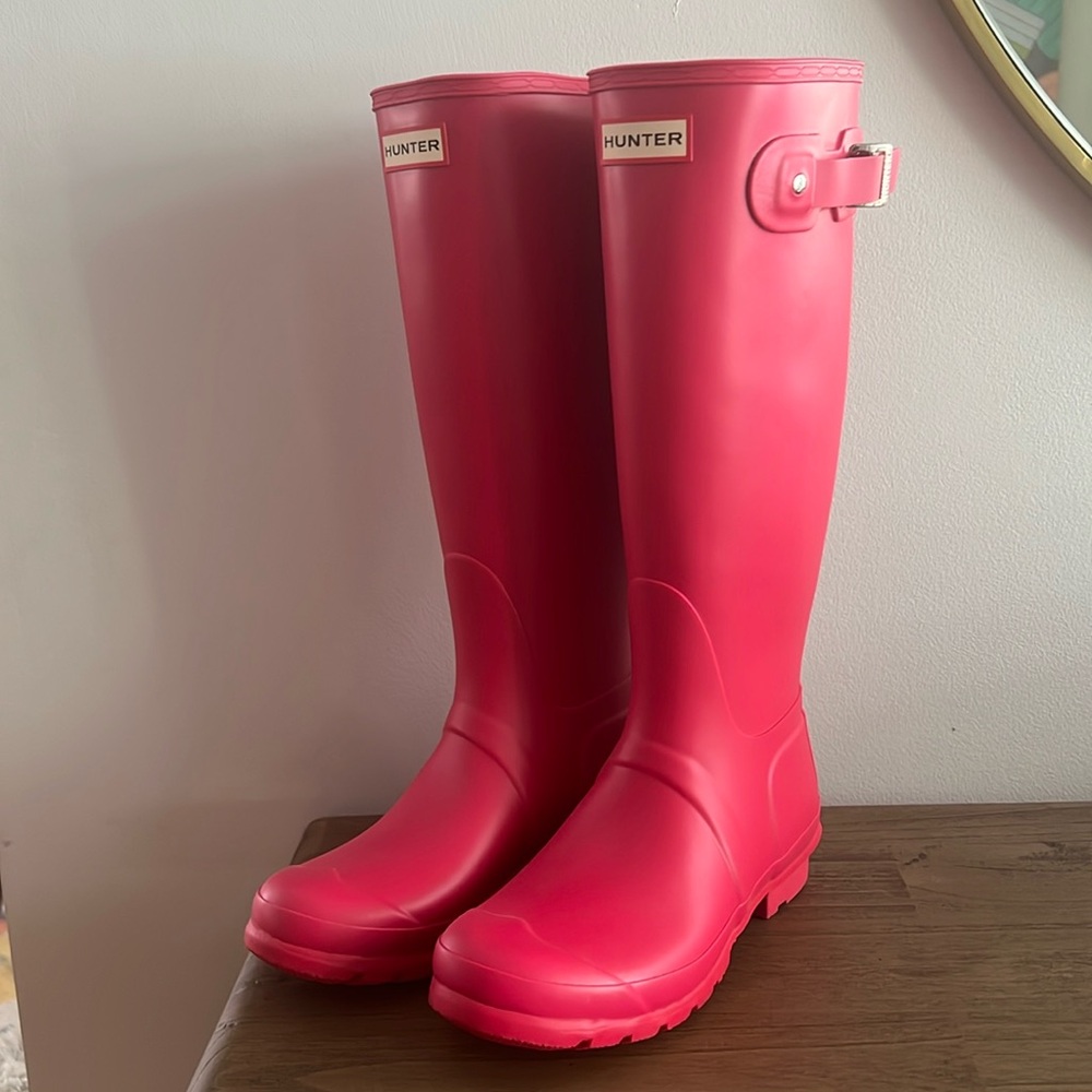 Hunter Pink Knee-High Rubber Rain Boots